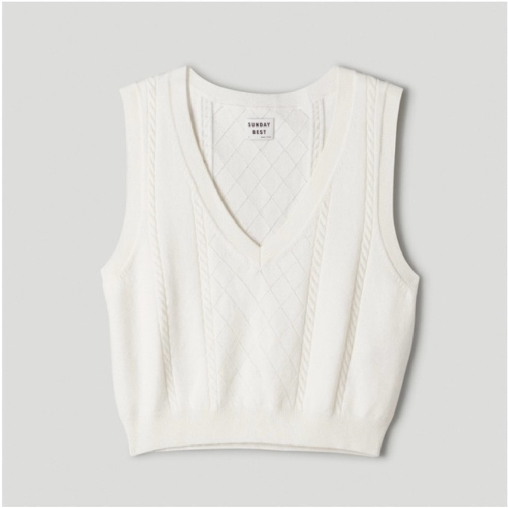 Aritzia Sunday Best Vest Size L